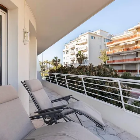 Arm1 - Beau 2 Pièces Avec Terrasse D'angle *